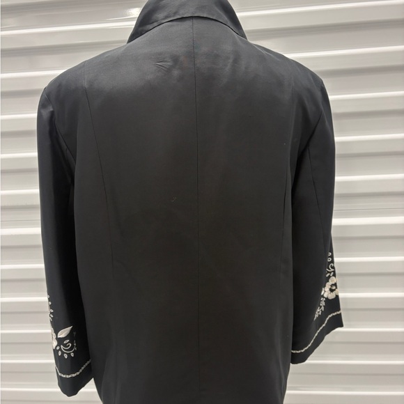 Elegant  Anne Carson black silk jacket-style blouse Sz 12 - Picture 6 of 8